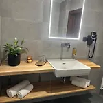 Hotel Wellness Praha 4*