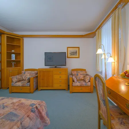 Praha 4* Hrensko