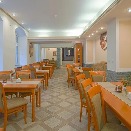 Ξενοδοχείο Wellness Praha 4*