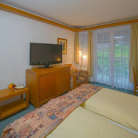 Praha 4* Hrensko
