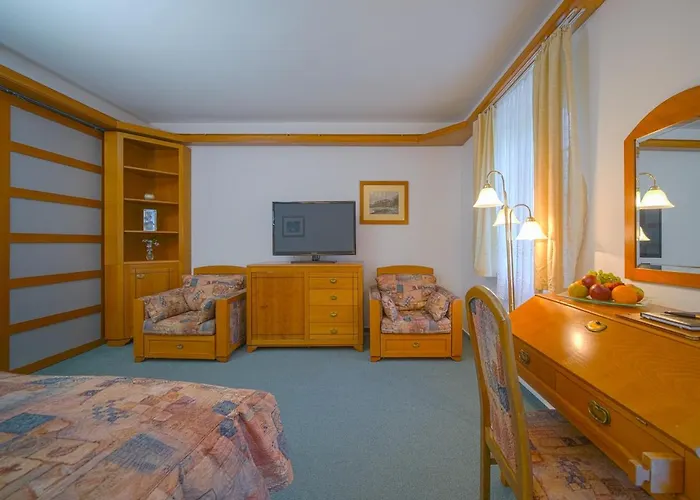 Praha 4* Hřensko